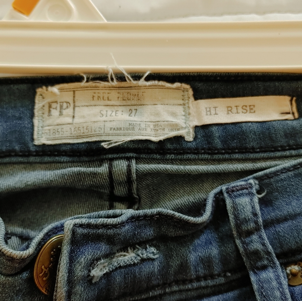 Free people high rise blue jeans size 27
